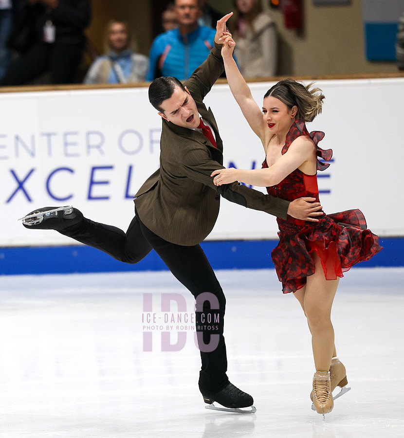 Marie-Jade Lauriault & Romain Le Gac (CAN)