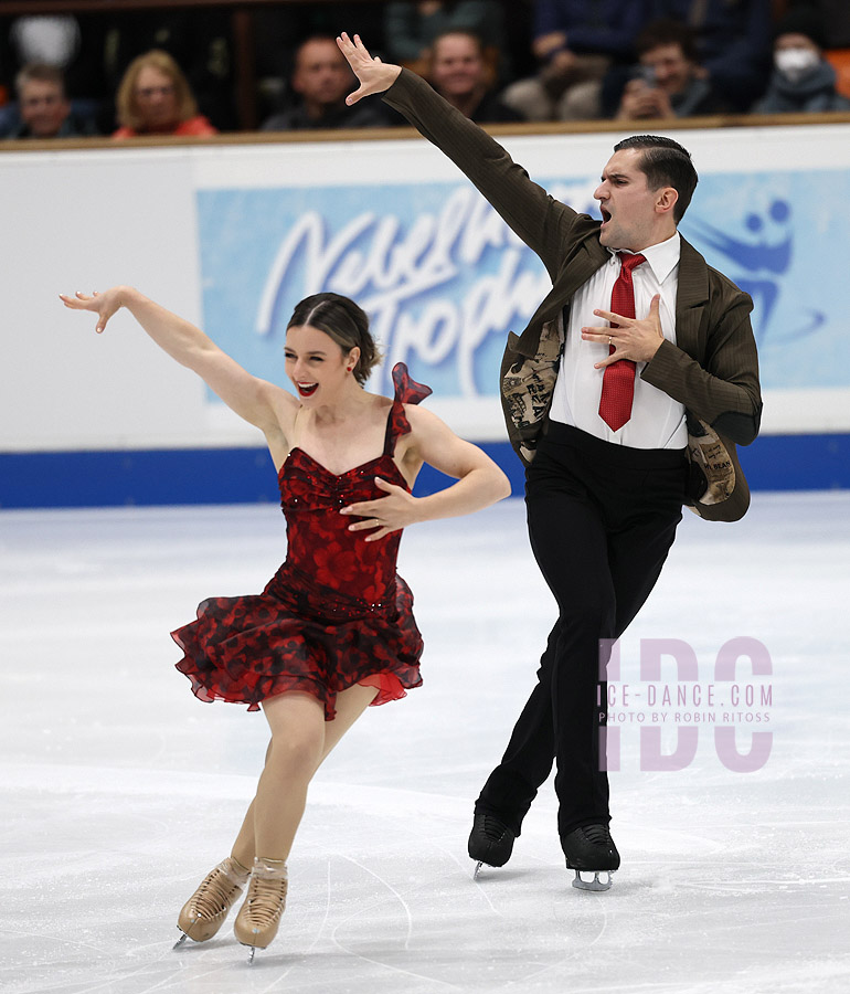 Marie-Jade Lauriault & Romain Le Gac (CAN)