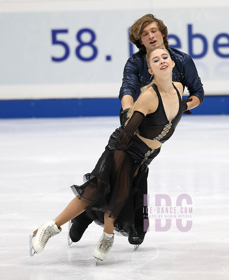 Leah Neset & Artem Markelov (USA)