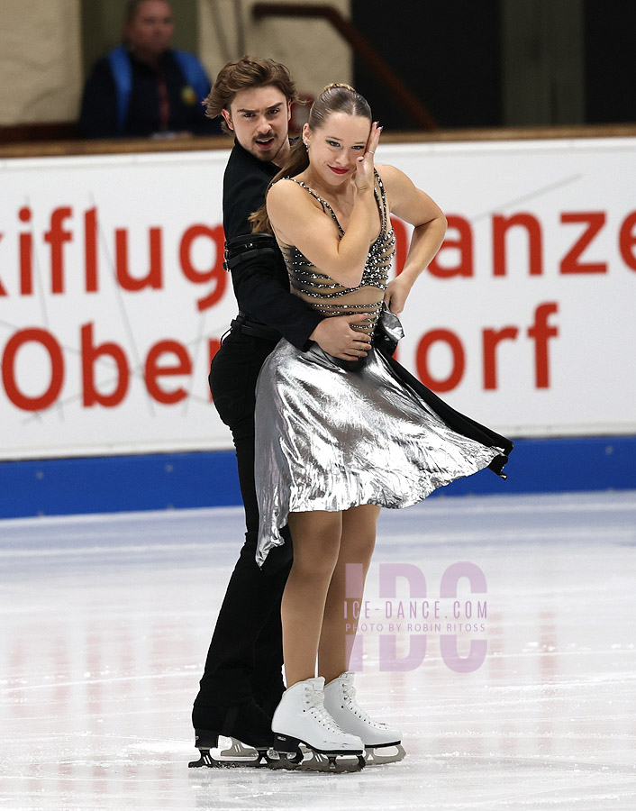 Layla Veillon & Alexander Brandys (CAN)	