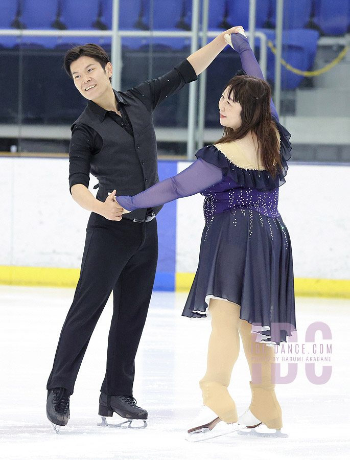 Yukiko Abe & Yoshimitsu Ikeda