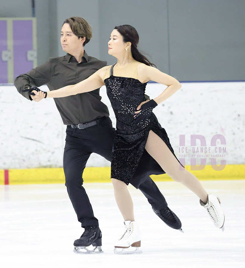 Akiko Maruyama & Kokoro Mizutani