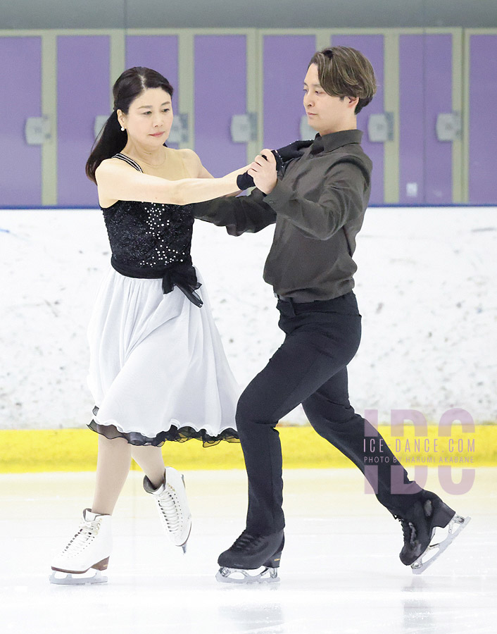 Akiko Maruyama & Kokoro Mizutani
