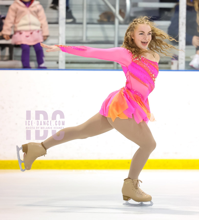 Zoe Dreis (USA)